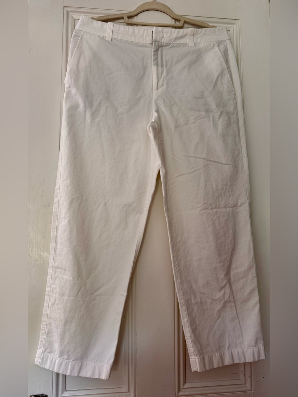 VINCE Women’s 100% Cotton Cropped Straight-Leg Chinos in Cream/Off-White